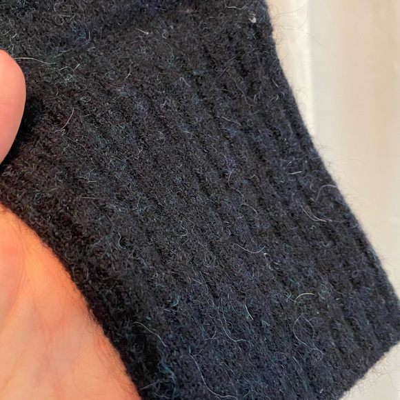 Aritzia The Group x Babaton alpaca (25%) & wool (10%) oversized turtleneck. - Picture 2 of 4